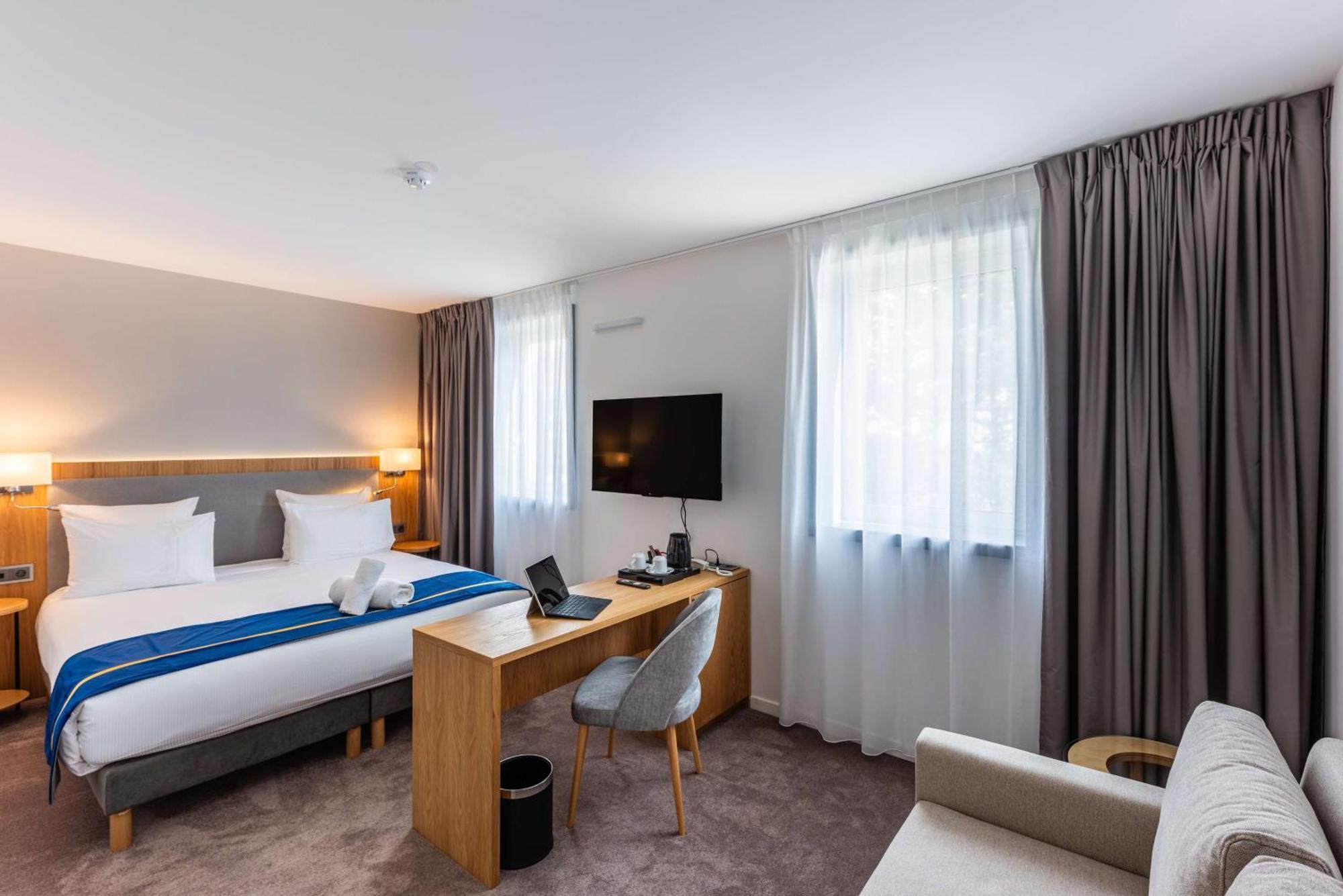 Brit Hotel Privilege Paris Rosny-Sous-Bois Dış mekan fotoğraf